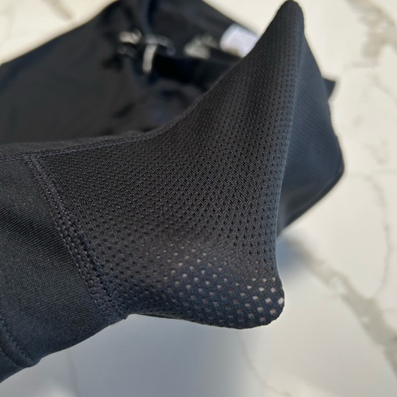 Nike Dri-Fir Cropped Black Leggings - Picture 5 of 6